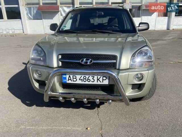 Сірий Хендай Туксон, об'ємом двигуна 1.98 л та пробігом 255 тис. км за 7350 $, фото 20 на Automoto.ua