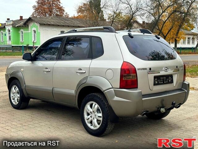 Сірий Хендай Туксон, об'ємом двигуна 2 л та пробігом 316 тис. км за 6780 $, фото 3 на Automoto.ua