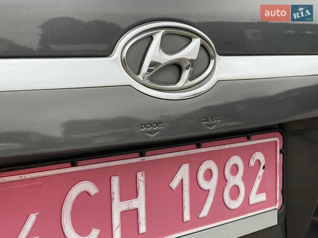 Хендай Туксон 2007 в Калуше на Automoto.ua Серый Хендай Туксон, объемом двигателя 2 л и пробегом 182 тыс. км за 7600 $, фото 27 на Automoto.ua