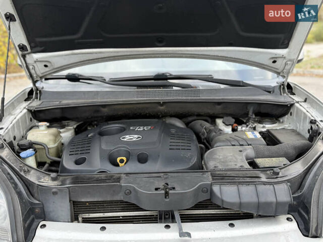 Хендай Туксон 2007 в Запорожье на Automoto.ua Серый Хендай Туксон, объемом двигателя 2 л и пробегом 230 тыс. км за 7900 $, фото 22 на Automoto.ua