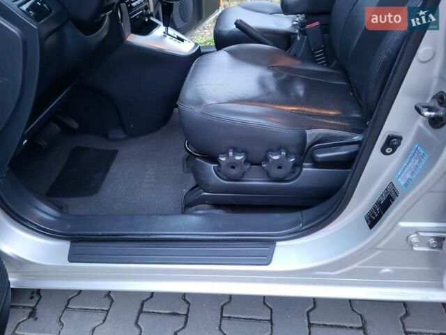 Серый Хендай Туксон, объемом двигателя 2 л и пробегом 240 тыс. км за 8300 $, фото 143 на Automoto.ua