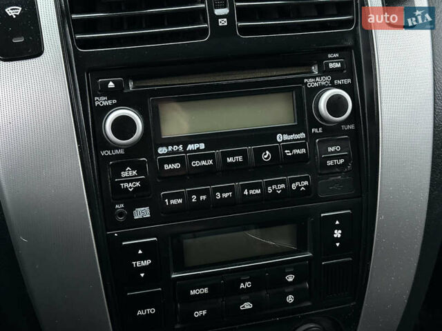 Серый Хендай Туксон, объемом двигателя 2 л и пробегом 232 тыс. км за 7200 $, фото 17 на Automoto.ua