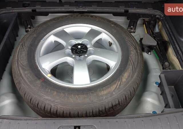 Сірий Хендай Туксон, об'ємом двигуна 2 л та пробігом 203 тис. км за 7700 $, фото 18 на Automoto.ua