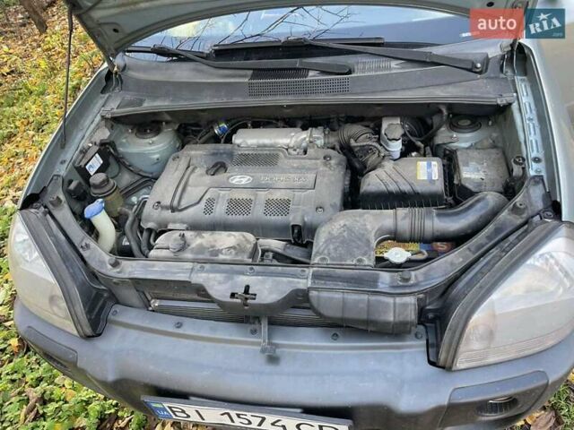 Хендай Туксон 2007 в Полтаве на Automoto.ua Серый Хендай Туксон, объемом двигателя 1.98 л и пробегом 253 тыс. км за 8200 $, фото 8 на Automoto.ua