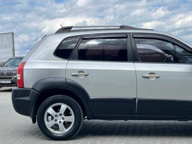 Хендай Туксон 2007 в Львове на Automoto.ua Серый Хендай Туксон, объемом двигателя 2 л и пробегом 255 тыс. км за 6590 $, фото 9 на Automoto.ua