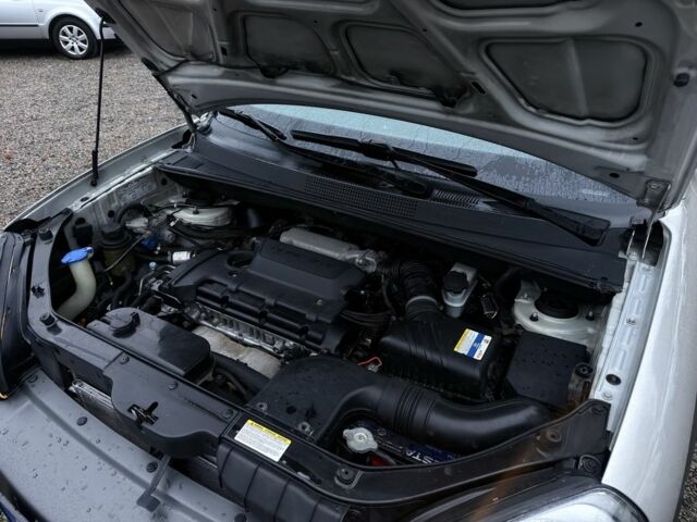 Серый Хендай Туксон, объемом двигателя 2 л и пробегом 305 тыс. км за 7200 $, фото 18 на Automoto.ua