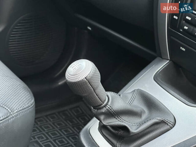 Серый Хендай Туксон, объемом двигателя 1.98 л и пробегом 217 тыс. км за 8500 $, фото 43 на Automoto.ua