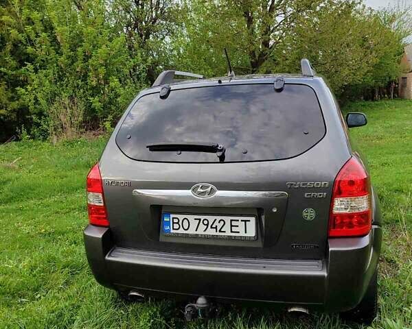 Серый Хендай Туксон, объемом двигателя 1.99 л и пробегом 184 тыс. км за 8300 $, фото 20 на Automoto.ua