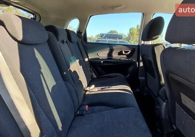 Сірий Хендай Туксон, об'ємом двигуна 1.98 л та пробігом 296 тис. км за 7500 $, фото 26 на Automoto.ua