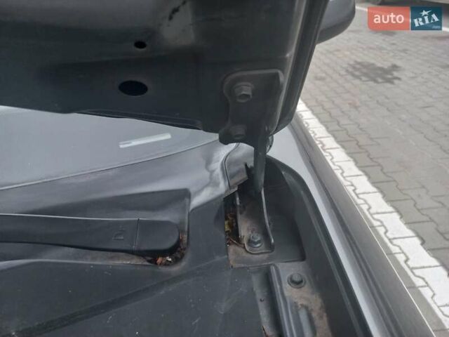 Сірий Хендай Туксон, об'ємом двигуна 2 л та пробігом 190 тис. км за 8600 $, фото 9 на Automoto.ua