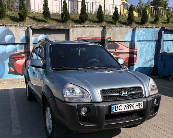 Сірий Хендай Туксон, об'ємом двигуна 1.98 л та пробігом 140 тис. км за 8499 $, фото 5 на Automoto.ua