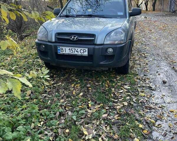 Хендай Туксон 2007 в Полтаве на Automoto.ua Серый Хендай Туксон, объемом двигателя 1.98 л и пробегом 253 тыс. км за 8200 $, фото 5 на Automoto.ua
