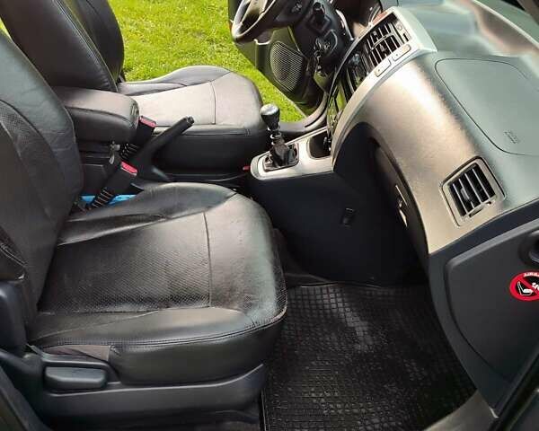 Серый Хендай Туксон, объемом двигателя 1.99 л и пробегом 184 тыс. км за 8300 $, фото 24 на Automoto.ua