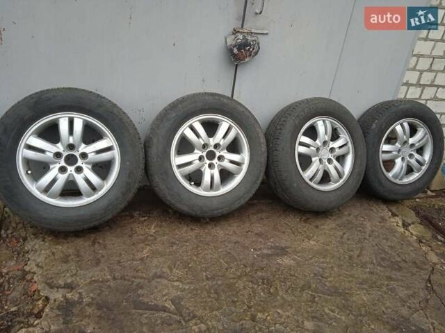 Сірий Хендай Туксон, об'ємом двигуна 1.98 л та пробігом 157 тис. км за 7800 $, фото 42 на Automoto.ua