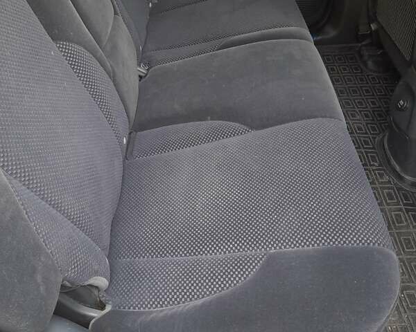 Сірий Хендай Туксон, об'ємом двигуна 2 л та пробігом 182 тис. км за 8800 $, фото 14 на Automoto.ua