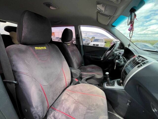 Хендай Туксон 2007 в Львове на Automoto.ua Серый Хендай Туксон, объемом двигателя 2 л и пробегом 255 тыс. км за 6590 $, фото 15 на Automoto.ua