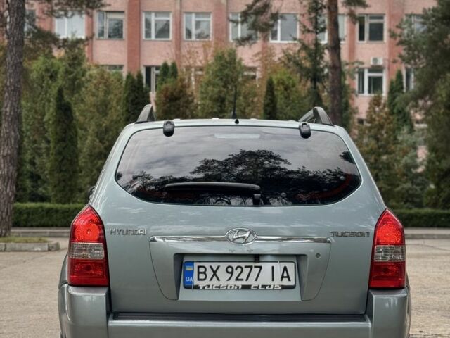 Серый Хендай Туксон, объемом двигателя 2 л и пробегом 159 тыс. км за 7299 $, фото 7 на Automoto.ua