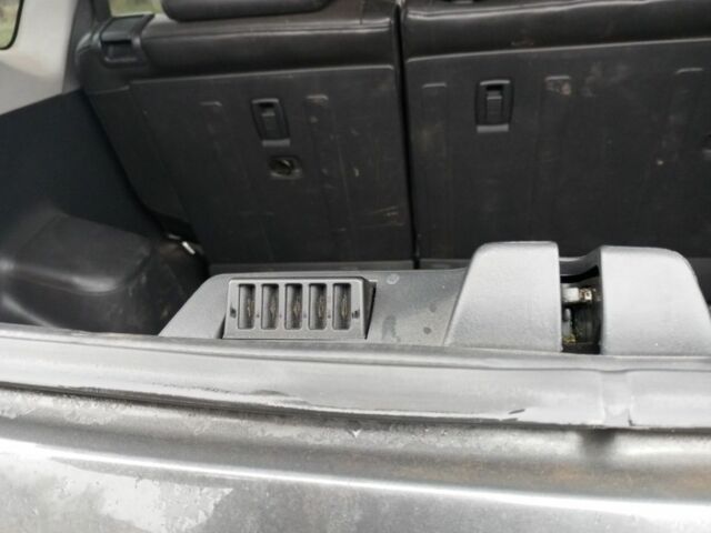 Сірий Хендай Туксон, об'ємом двигуна 2 л та пробігом 267 тис. км за 8300 $, фото 18 на Automoto.ua