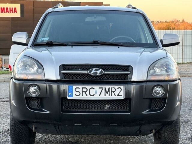 Серый Хендай Туксон, объемом двигателя 2 л и пробегом 262 тыс. км за 3750 $, фото 2 на Automoto.ua