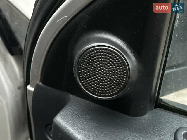 Серый Хендай Туксон, объемом двигателя 2 л и пробегом 232 тыс. км за 7200 $, фото 27 на Automoto.ua