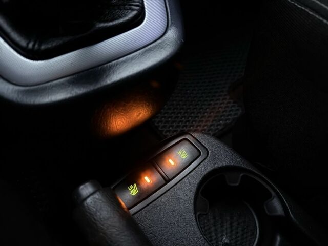 Серый Хендай Туксон, объемом двигателя 2 л и пробегом 305 тыс. км за 7200 $, фото 16 на Automoto.ua