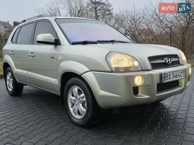 Серый Хендай Туксон, объемом двигателя 2 л и пробегом 231 тыс. км за 7999 $, фото 16 на Automoto.ua