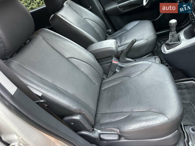 Серый Хендай Туксон, объемом двигателя 1.98 л и пробегом 217 тыс. км за 8500 $, фото 41 на Automoto.ua
