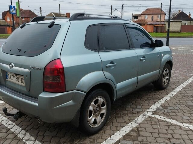 Серый Хендай Туксон, объемом двигателя 2 л и пробегом 2 тыс. км за 6800 $, фото 4 на Automoto.ua