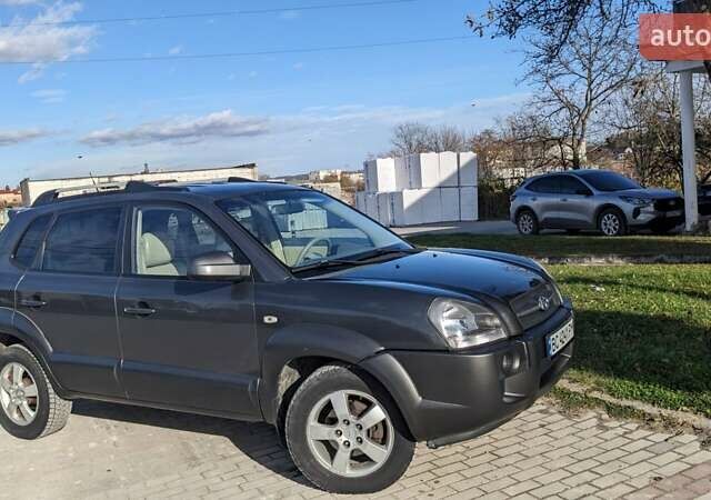 Хендай Туксон 2007 у Івано-Франківську на Automoto.ua Сірий Хендай Туксон, об'ємом двигуна 2 л та пробігом 260 тис. км за 7950 $, фото 6 на Automoto.ua