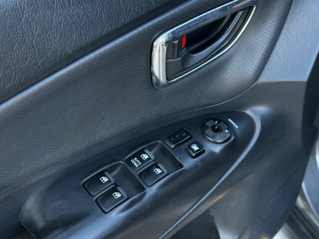 Серый Хендай Туксон, объемом двигателя 2 л и пробегом 282 тыс. км за 7950 $, фото 22 на Automoto.ua