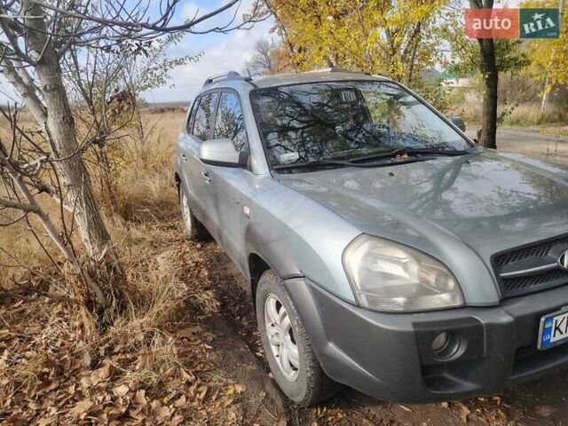 Хендай Туксон 2007 в Запорожье на Automoto.ua Серый Хендай Туксон, объемом двигателя 2 л и пробегом 213 тыс. км за 4800 $, фото 5 на Automoto.ua