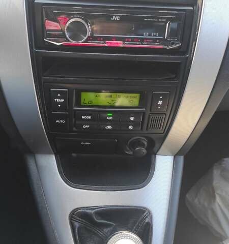 Серый Хендай Туксон, объемом двигателя 2 л и пробегом 185 тыс. км за 7999 $, фото 42 на Automoto.ua