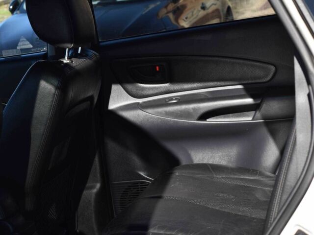 Хендай Туксон 2007 в Кривом Роге на Automoto.ua Серый Хендай Туксон, объемом двигателя 2 л и пробегом 335 тыс. км за 7950 $, фото 19 на Automoto.ua