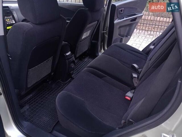 Сірий Хендай Туксон, об'ємом двигуна 1.98 л та пробігом 225 тис. км за 6999 $, фото 41 на Automoto.ua