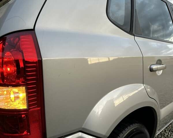 Хендай Туксон 2007 в Бережанах на Automoto.ua Серый Хендай Туксон, объемом двигателя 2 л и пробегом 172 тыс. км за 7400 $, фото 14 на Automoto.ua