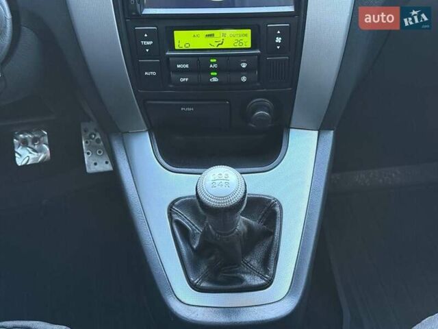 Серый Хендай Туксон, объемом двигателя 1.98 л и пробегом 282 тыс. км за 8350 $, фото 31 на Automoto.ua