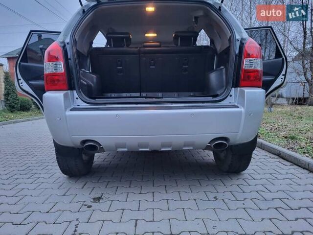 Серый Хендай Туксон, объемом двигателя 2 л и пробегом 240 тыс. км за 8300 $, фото 75 на Automoto.ua