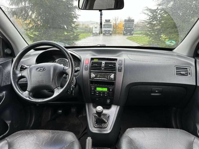 Серый Хендай Туксон, объемом двигателя 0 л и пробегом 191 тыс. км за 3308 $, фото 8 на Automoto.ua