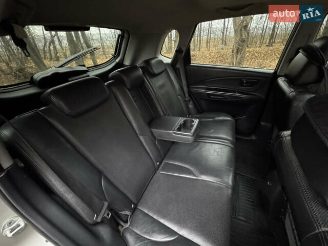 Серый Хендай Туксон, объемом двигателя 1.98 л и пробегом 269 тыс. км за 7100 $, фото 20 на Automoto.ua