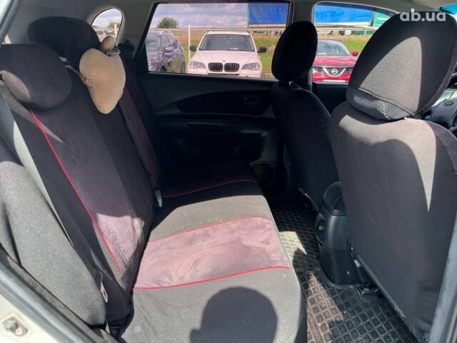 Серый Хендай Туксон, объемом двигателя 2 л и пробегом 255 тыс. км за 7490 $, фото 19 на Automoto.ua