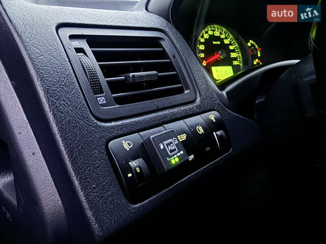 Сірий Хендай Туксон, об'ємом двигуна 2 л та пробігом 305 тис. км за 7350 $, фото 17 на Automoto.ua