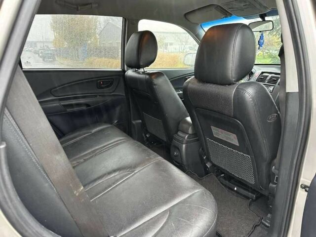 Серый Хендай Туксон, объемом двигателя 0 л и пробегом 191 тыс. км за 3308 $, фото 6 на Automoto.ua