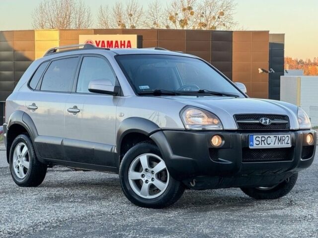 Сірий Хендай Туксон, об'ємом двигуна 2 л та пробігом 233 тис. км за 2350 $, фото 1 на Automoto.ua