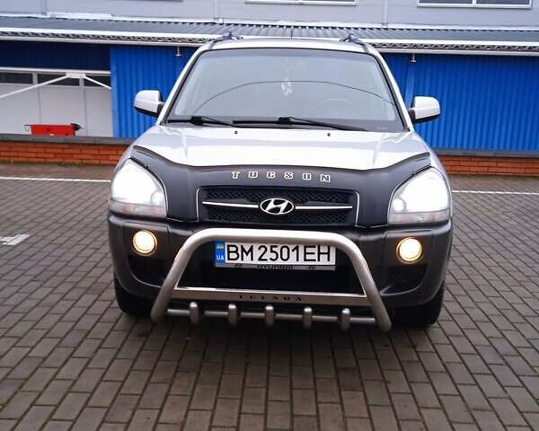 Сірий Хендай Туксон, об'ємом двигуна 1.98 л та пробігом 157 тис. км за 7800 $, фото 11 на Automoto.ua