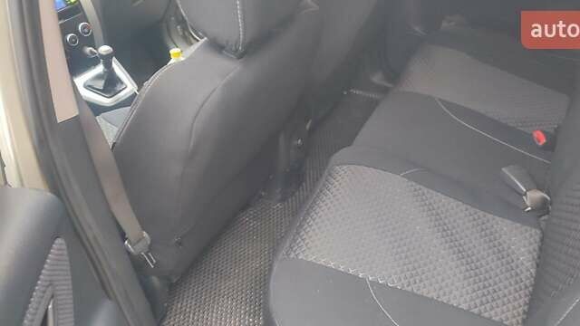 Серый Хендай Туксон, объемом двигателя 1.98 л и пробегом 169 тыс. км за 7500 $, фото 11 на Automoto.ua