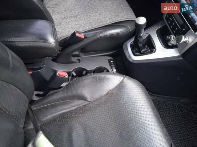 Сірий Хендай Туксон, об'ємом двигуна 1.98 л та пробігом 157 тис. км за 7800 $, фото 43 на Automoto.ua