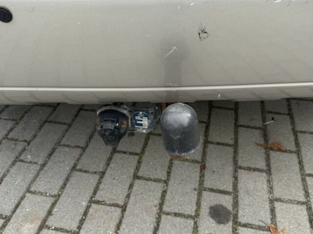 Серый Хендай Туксон, объемом двигателя 2 л и пробегом 175 тыс. км за 3400 $, фото 6 на Automoto.ua