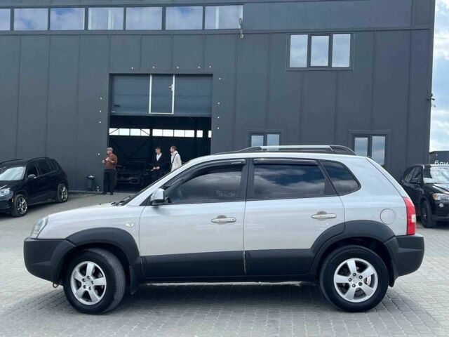 Хендай Туксон 2007 в Львове на Automoto.ua Серый Хендай Туксон, объемом двигателя 2 л и пробегом 255 тыс. км за 6590 $, фото 4 на Automoto.ua