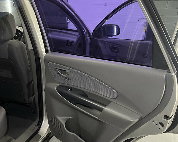 Хендай Туксон 2007 в Полтаве на Automoto.ua Серый Хендай Туксон, объемом двигателя 1.98 л и пробегом 190 тыс. км за 8300 $, фото 11 на Automoto.ua