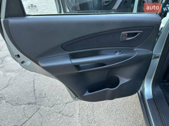 Серый Хендай Туксон, объемом двигателя 2 л и пробегом 110 тыс. км за 10200 $, фото 42 на Automoto.ua